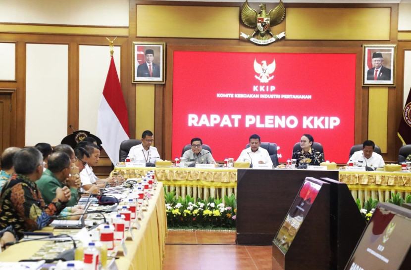 Rapat Pleno KKIP mengusung tema 'Kemandirian Industri Pertahanan Menuju Indonesia Emas 2045'. Sumber: Seputar Militer