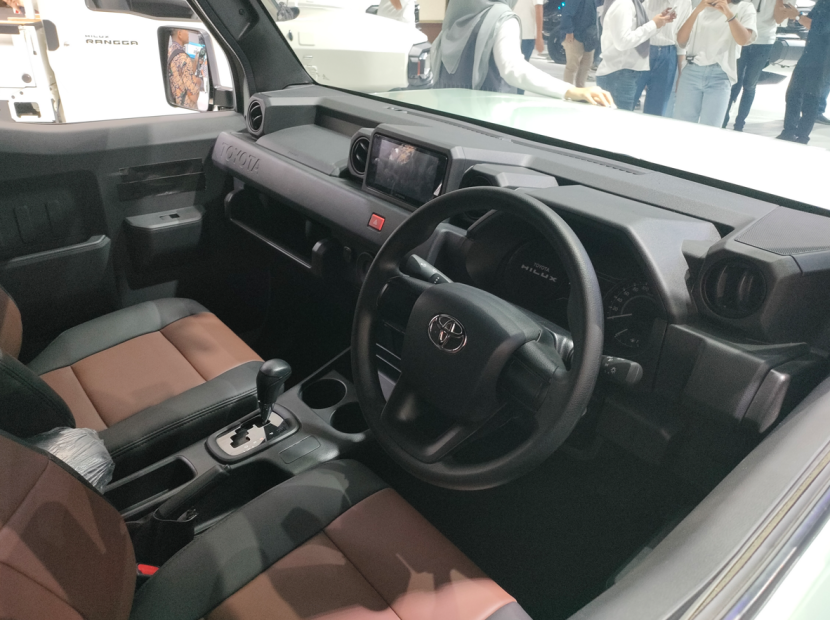 Interior Toyota Hilux Rangga                   Dok. Motoresto.id