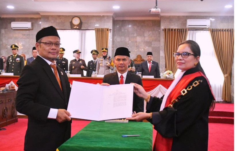 Pimpinan DPRS Kota Sukabumi resmi dilantik, Selasa (15/10/2024).