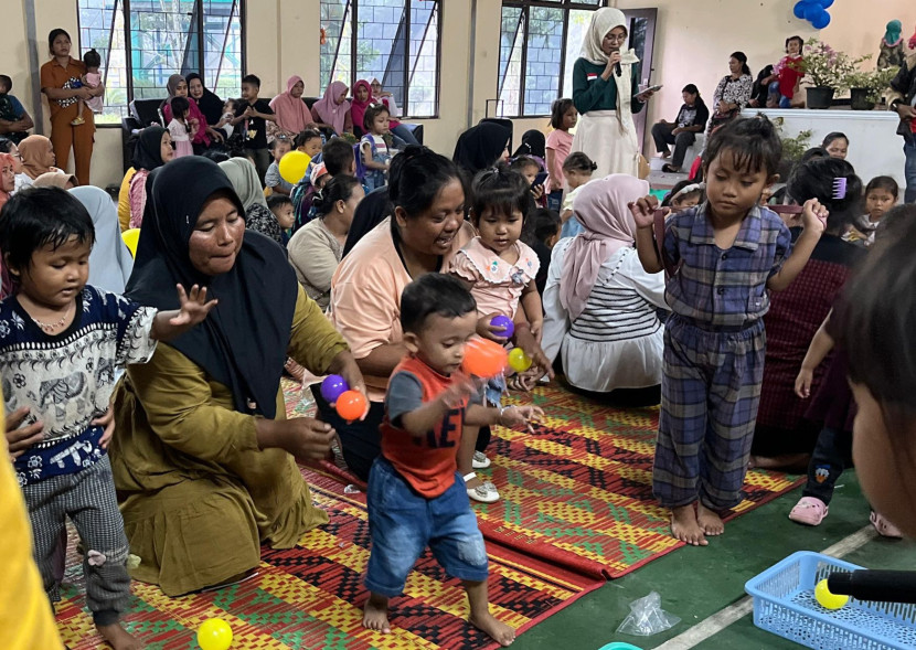 Salah satu kegiatan Lomba Balita Sehat yang diadakan PT Austindo Nusantara Jaya Agri Siais di Club House ANJAS, Tapanuli Selatan, Sumatera Utara. (Foto: Dok Ruzka-Repbulika Network)