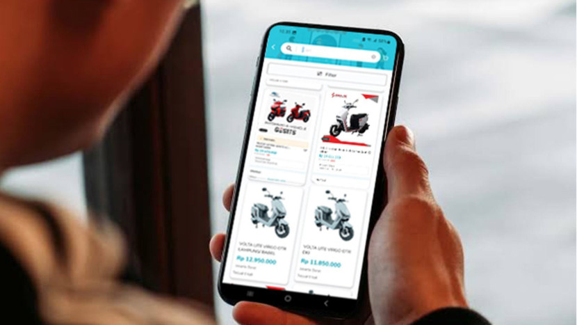 Selain untuk transaksi kelistrikan, pelanggan juga bisa melakukan pembelian kendaraan listrik melalui menu marketplace di Aplikasi PLN Mobile. (Foto: PLN)