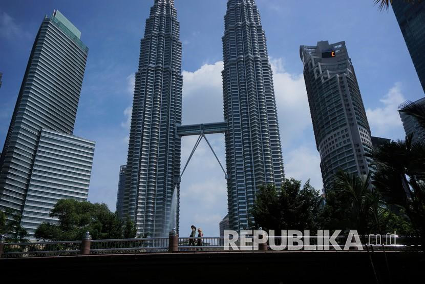 Menara kembar Petronas di Kuala Lumpur, Malaysia. Bank Dunia menetapkan Malaysia sebagai negara maju. Sumber:Republika.co.id