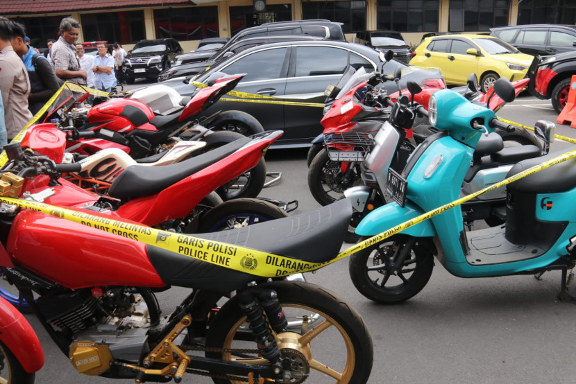 Barang bukti sepeda motor yang disita di Mapolda Sumsel. (FOTO: Humas Polda Sumsel)