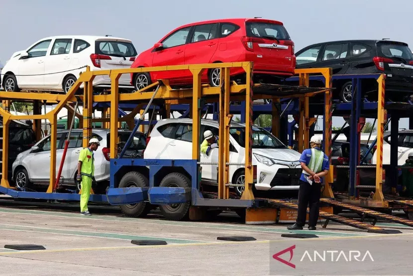 Ilustrasi produk yang menggunakan komponen dalam negeri di pabrik Astra Daihatsu Motor (ADM) di Karawang Assembly Plant, Jawa Barat, beberapa waktu lalu. (Foto: Antara)