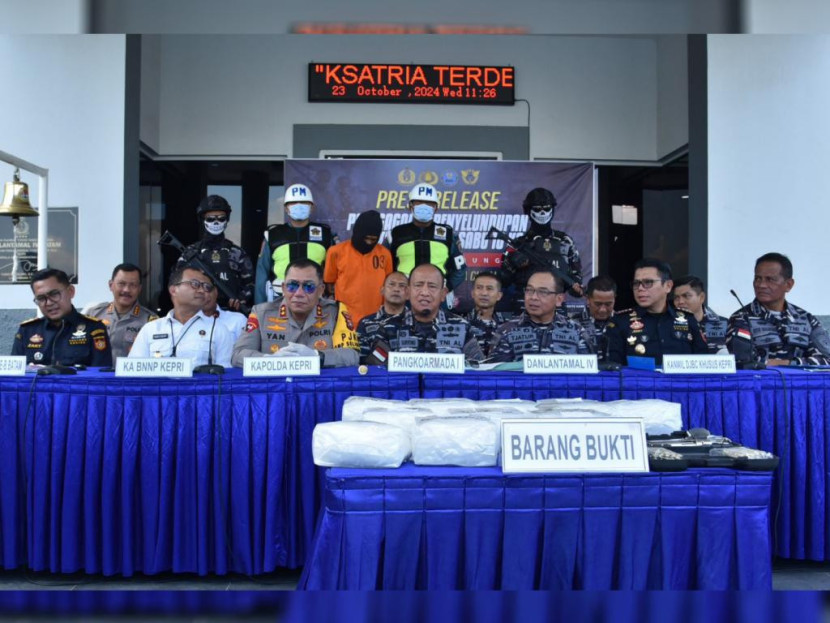 Barang bukti narkoba jaringan internasioal yang diamankan TNI AL. Foto: TNI AL