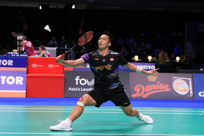 Dua pemain tunggal putra Indonesia, Jonatan Christie dan Anthony Sinisuka Ginting terancam tidak lolos BWF WTF 2024. (PBSI)