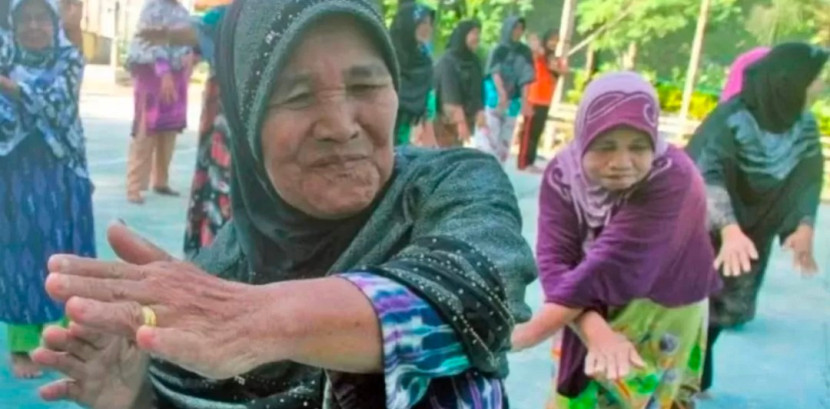 Para lansia senang melakukan giat senam. (Foto: Dok Ruzka Indonesia)