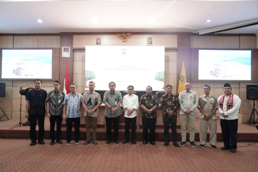 Kunjungan Perumda Pasar Jaya Jakarta diterima oleh Pjs Wali Kota Cilegon Nana Supiana di Aula Setda Kota Cilegon, Jumat (25/10/2024). Foto: Diskominfo Kota Cilegon