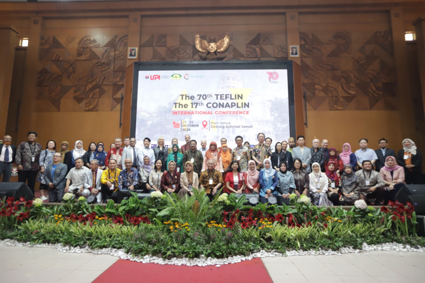 Konferensi Internasional Pendidikan dan Kebijakan Bahasa Teaching of English as a Foreign Language in Indonesia (TEFLIN)