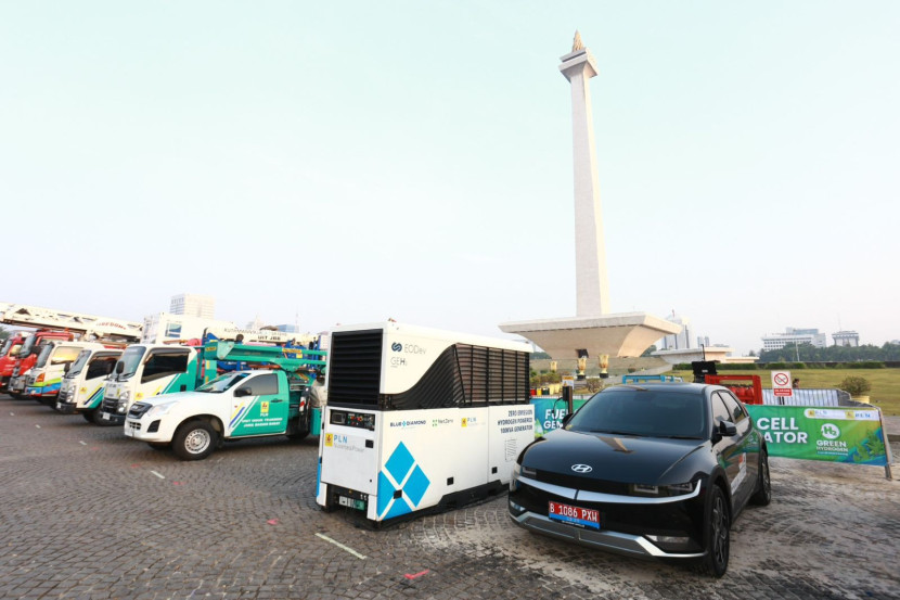 PLN menyiagakan fuel cell generator hidrogen hijau sebagai backup kelistrikan Upacara Hari Ulang Tahun ke-79 Pertambangan dan Energi pada Kamis (10/10/2024) di Monumen Nasional (Monas), Jakarta Pusat. (Foto: PLN)