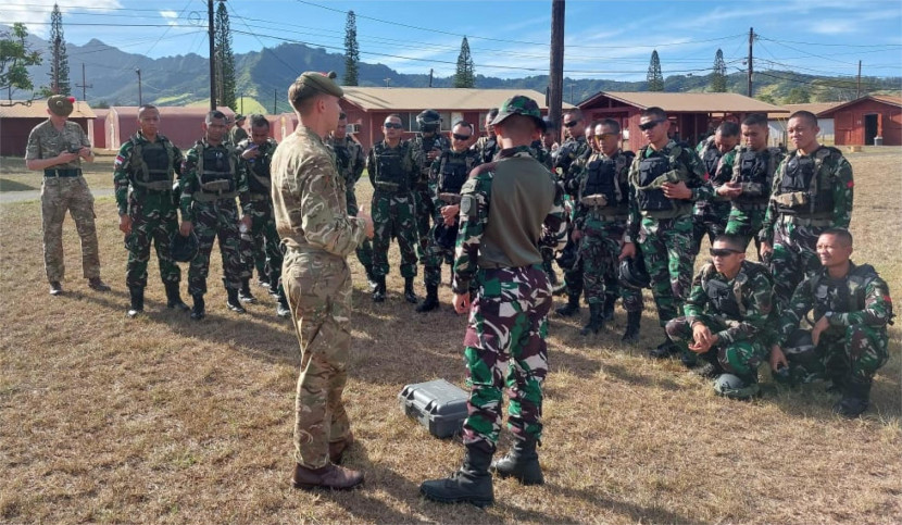 Prajurit Kostrad berlatih bersama US Army di Hawaii. Sumber: Seputar Militer