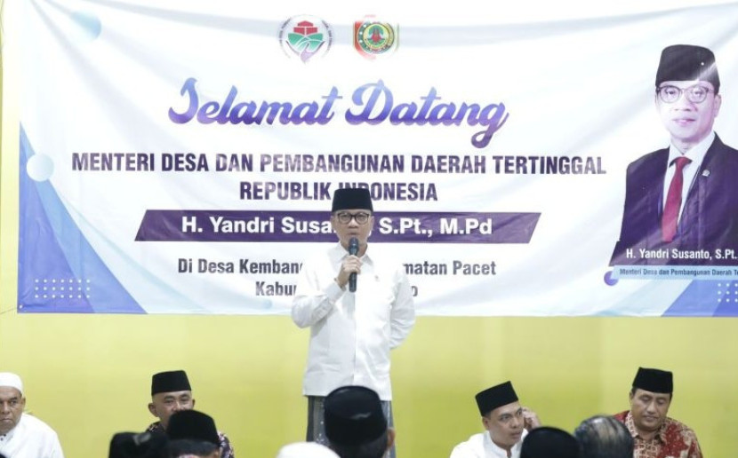 Menteri Desa dan Pembangunan Daerah Tertinggal (Mendes PDT) Yandri Susanto dalam acara Sosialisasi Penguatan Kelembagaan BUMDesa di Camping Ground Bernah De Vallei Desa Kembangbelor, Kecamatan Pacet, Kabupaten Mojokerto, Jawa Timur, Senin (4/11/2024). (Foto: Dok Kemendes PDT)