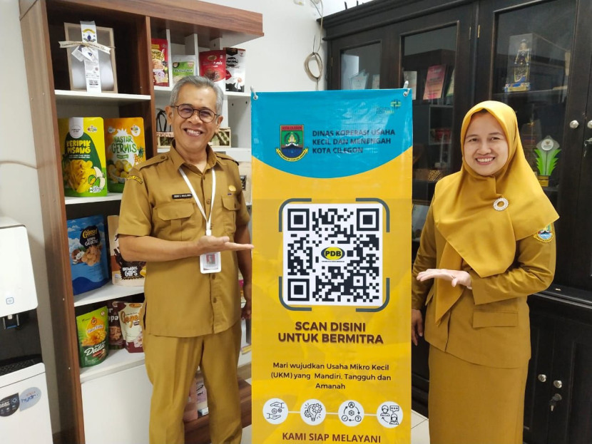 Pelaku UMKM yang hendak mengajukan modal, tinggal scan QR Code melalui ponsel. Foto: Diskominfo Kota Cilegon 