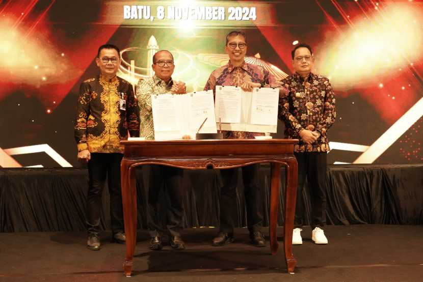 Penandatanganan Shareholder Agreement antara Bank Jatim dan Bank Lampung