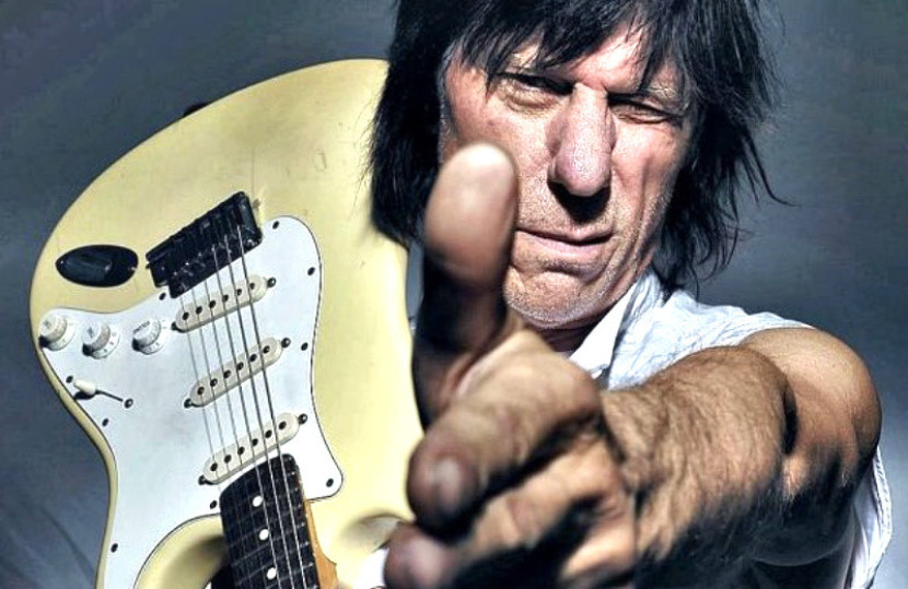 90 Gitar Jeff Beck Dilelang Januari 2025