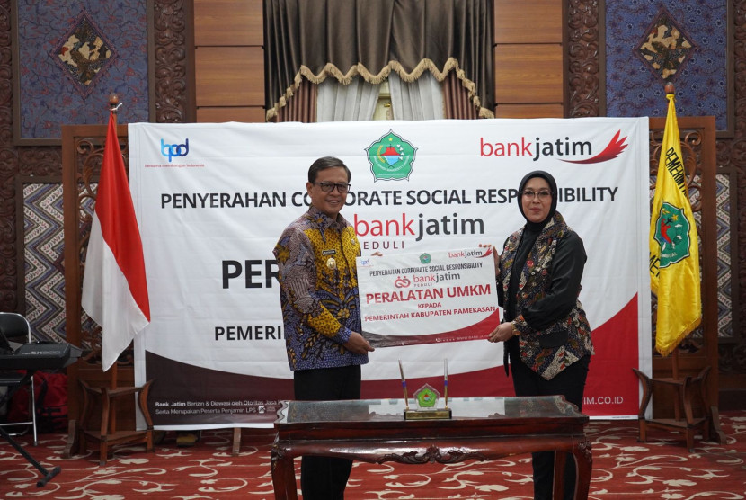 Dukung Kemajuan UMKM, Bank Jatim Salurkan CSR Ke Pemkab Pamekasan