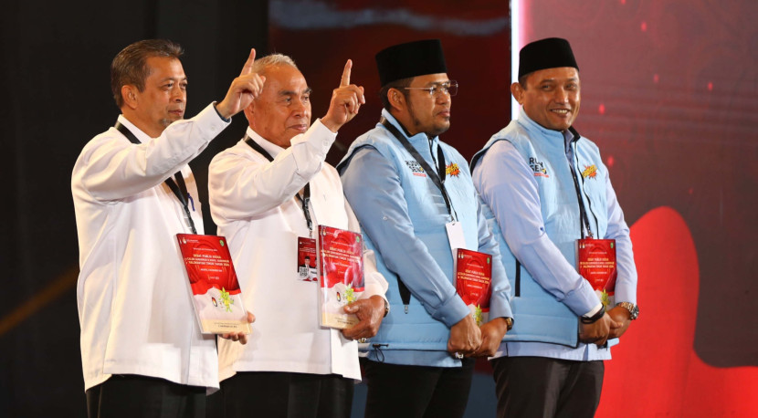 Calon Gubernur-Wakil Gubernur Isran Noor-Hadi Mulyadi dan Rudy Mas’ud-Seno Aji di Pilkada Kalimantan Timur 2024. (Foto: Dok RUZKA INDONESIA)