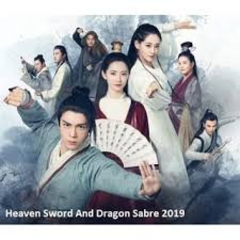 Judul: Pedang Langit dan Pembunuh Naga (Heavenly Sword and Dragon Slaying Sabre)  Tahun: 2019  Genre: Drama, Wuxia, Romansa, Petualangan  Jumlah Episode:50  Sutradara: Jeffrey Chiang  Sinopsis Singkat:Drama ini diadaptasi dari novel legendaris Heavenly Sword and Dragon Slaying Sabre karya Jin Yong, yang merupakan bagian dari trilogi Condor Heroes. Cerita berlatar pada akhir Dinasti Yuan (Mongol) dan mengisahkan perebutan dua senjata legendaris: Pedang Langit dan Golok Pembunuh Naga, yang konon menyimpan rahasia untuk menguasai dunia.Alur Cerita:Kisah berpusat pada Zhang Wuji, putra pasangan pejuang yang tewas akibat perebutan senjata legendaris. Setelah melalui masa kecil penuh penderitaan, Zhang Wuji mempelajari seni bela diri tingkat tinggi dan secara tak terduga menjadi pemimpin sekte Ming, kelompok yang menentang kekuasaan Mongol.Zhang Wuji terjebak dalam intrik politik, persaingan antarsekte bela diri, dan kisah cinta rumit dengan tiga wanita:  1. Zhao Min, putri Mongol yang cerdas dan berani.  2. Zhou Zhiruo, murid Emei yang anggun namun penuh ambisi.  3. Xiao Zhao, gadis misterius dari Persia yang setia.Rahasia Pedang Langit dan Golok Pembunuh Naga menjadi kunci dalam perjuangan melawan tirani Mongol. Zhang Wuji menghadapi dilema antara cinta, kesetiaan, dan tanggung jawab sebagai pemimpin.Tema Utama:- Perebutan kekuasaan dan keadilan- Cinta segitiga yang penuh konflik- Kesetiaan, pengkhianatan, dan takdir  Pemeran Utama:- Joseph Zeng sebagai Zhang Wuji  - Chen Yuqi sebagai Zhao Min  - Zhu Xudan sebagai Zhou Zhiruo  - Cao Xiyue sebagai Xiao Zhao  Pesan Moral:Drama ini menekankan pentingnya integritas, keadilan, dan pengorbanan dalam mencapai cita-cita besar. Meskipun kekuatan besar dapat dimiliki, hati yang jujur dan bijaksana tetap menjadi yang terpenting.Kesimpulan:Pedang Langit dan Pembunuh Naga 2019 menggabungkan aksi silat epik dengan elemen romansa yang rumit dan intrik politik. Drama ini menjadi tontonan menarik bagi para penggemar wuxia yang mencari kisah heroik, cinta, dan pertarungan demi keadilan.