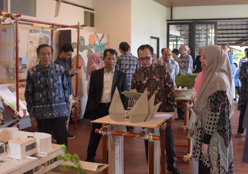 Architecture Exhibition  digelar Prodi Arsitektur Unand di  Padang, Sumatera Barat, Sabtu dan Ahad, 7–8 Desember 2024. Foto : dok kampusiana  