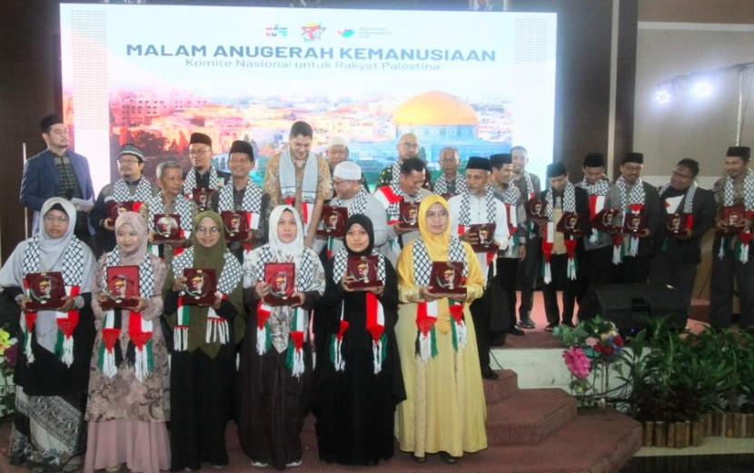 Malam Anugerah Kemanusiaan Komite Nasional untuk Rakyat Palestina (KNRP) di Hotel Bumi Wiyata, Kota Depok, Sabtu (07/12/2024). (Foto: Dok Ruzka)