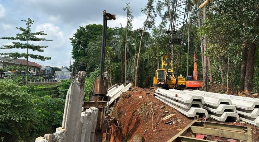 Dinas PUPR Kota Depok bangun turap Saluran Sekunder Ciliwung Katulampa di Kelurahan Jatijajar, Kecamatan Tapos. (Foto: Dok Diskominfo Kota Depok)