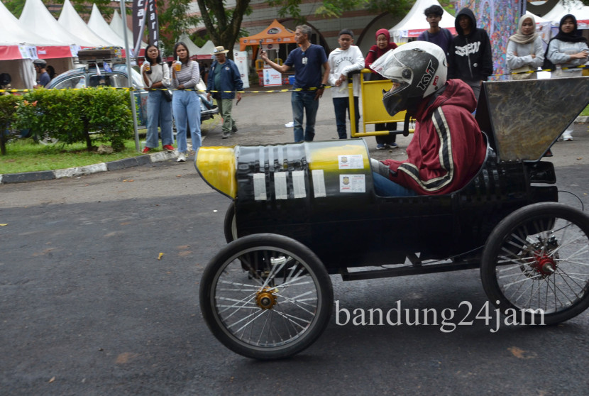 Lomba Kereta Peti Sabun (LKPS) di Sabuga, Kota Bandung, Ahad (15/12/2024). Foto: Edi Yusuf