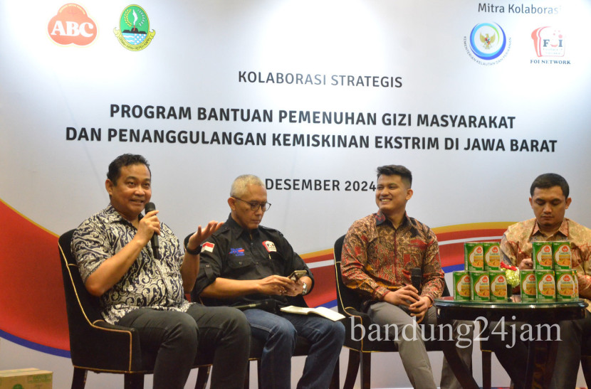 Direktur Pemasaran, Ditjen Penguatan Daya Saing Produk Kelautan dan Perikanan, Kementerian Kelautan dan Perikanan RI, Erwin Dwiyana menyampikan pemaparan di Program Bantuan Pemenuhan Gizi Masyarakat dan Penanggulangan Kemiskinan Ekstrim di Jabar, di Kota Bandung, Selasa (17/12/2024). Foto: Edi Yusuf