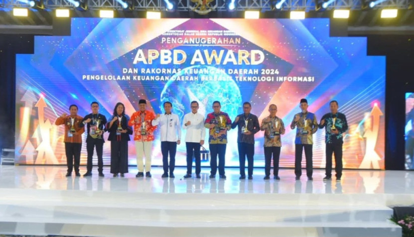 Penghargaan APBD Award 2024 untuk sejumlah daerah di Indonesia, termasuk untuk Kota Sukabumi, Rabu (18/12/2024).