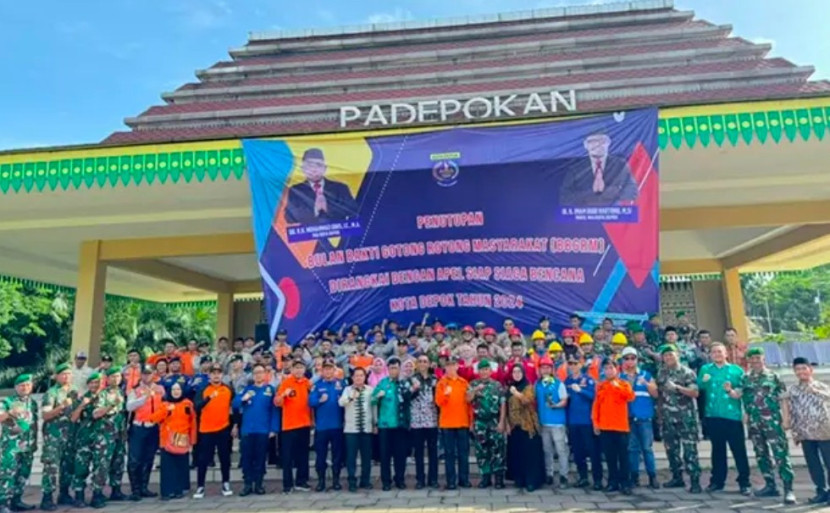 Pemkot Depok gelar apel siaga bencana 2024 di Alun-alun Timur Kota Depok, Jumat (20/12/2024). (Foto: Dok Diskominfo Kota Depok)