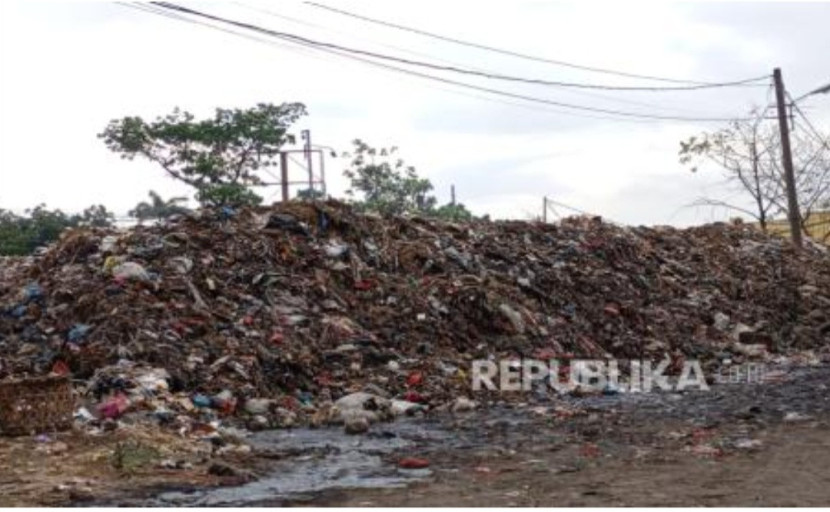 Tumpukan sampah di Kota Bandung