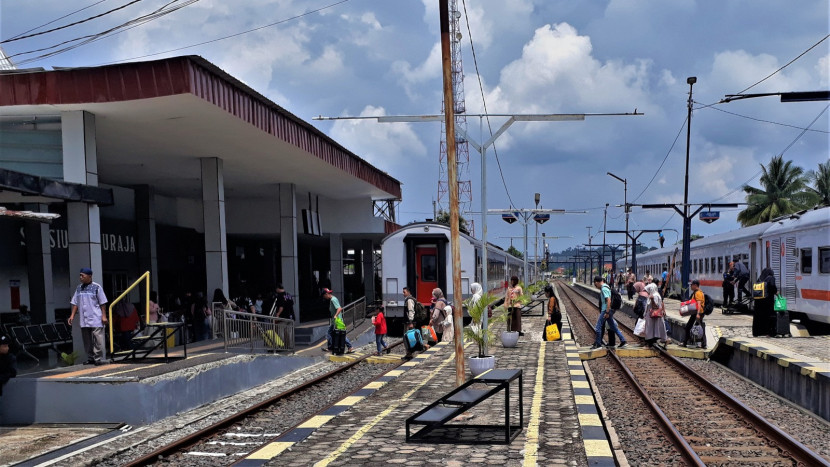 Stasiun Baturaja, Sumatra Selatan, tempat pertemuan KA dari Palembang dan Lampung. (Foto: SumatraLink.id/Mursalin Yasland)