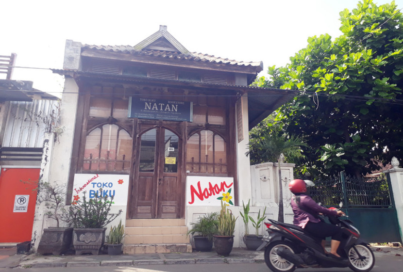 Toko buku Natan di Kotagede, Yogyakarta. (FOTO: Maspril Aries)