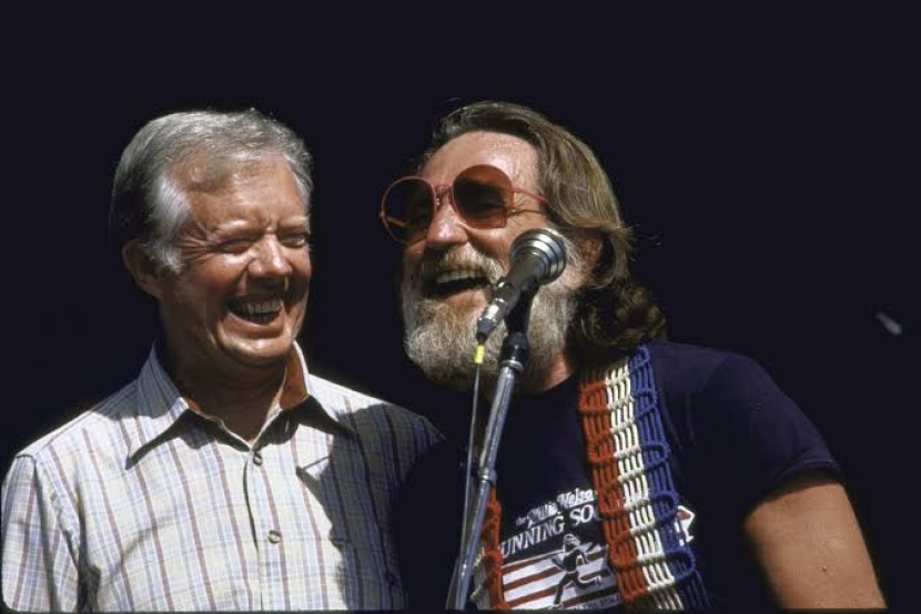 Jimmy Carter dan musisi favoritnya Willie Nelson. (Getty Images)