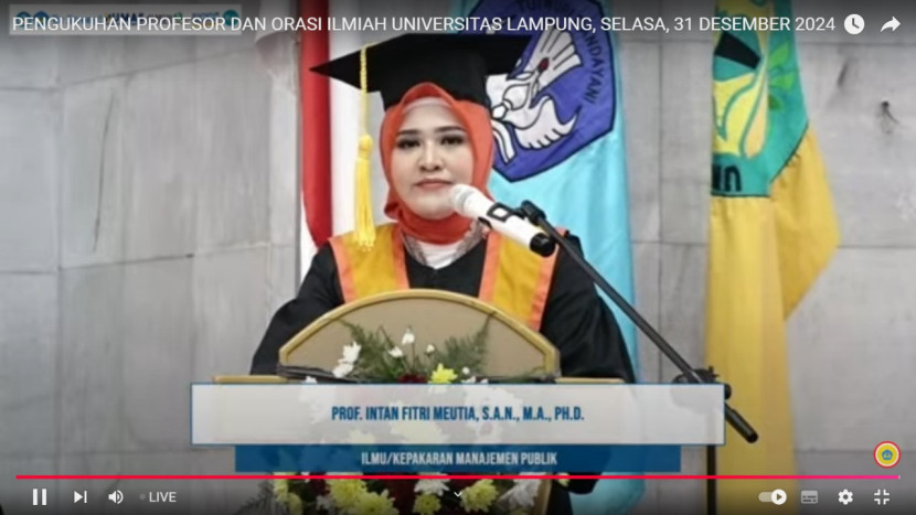 Unila Kukuhkan 14 Guru Besar, Intan Fitri Meutia Guru Besar Termuda