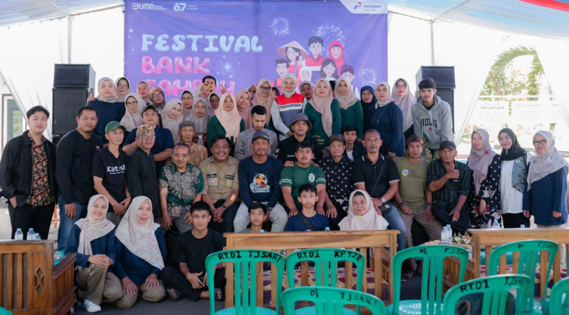 Festival Bank Sampah se-Kota Tasikmalaya diselenggarakan oleh Bank Sampah Puspasari yang merupakan binaan PT Pertamina Patra Niaga Fuel Terminal Tasikmalaya yang bekerja sama dengan Asosiasi Bank Sampah Indonesia (ASOBSI) Tasikmalaya dan Dinas Lingkungan Hidup Kota Tasikmalaya. (Foto: Dok RUZKA INDONESIA)