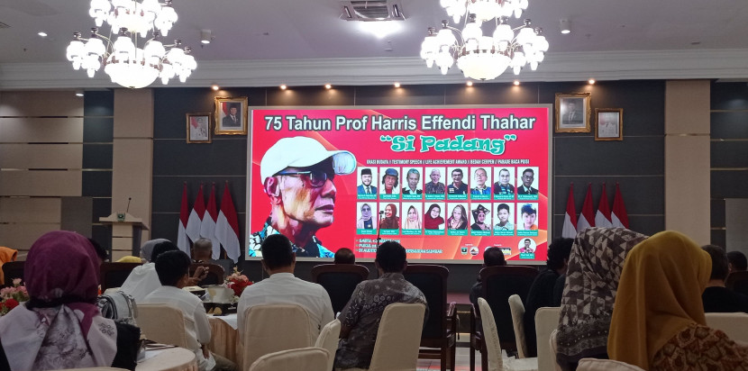 Perayaan 75 Tahun Prof Harris Effendi Thahar “Si Padang”. (FOTO: FB Yurnaldi)