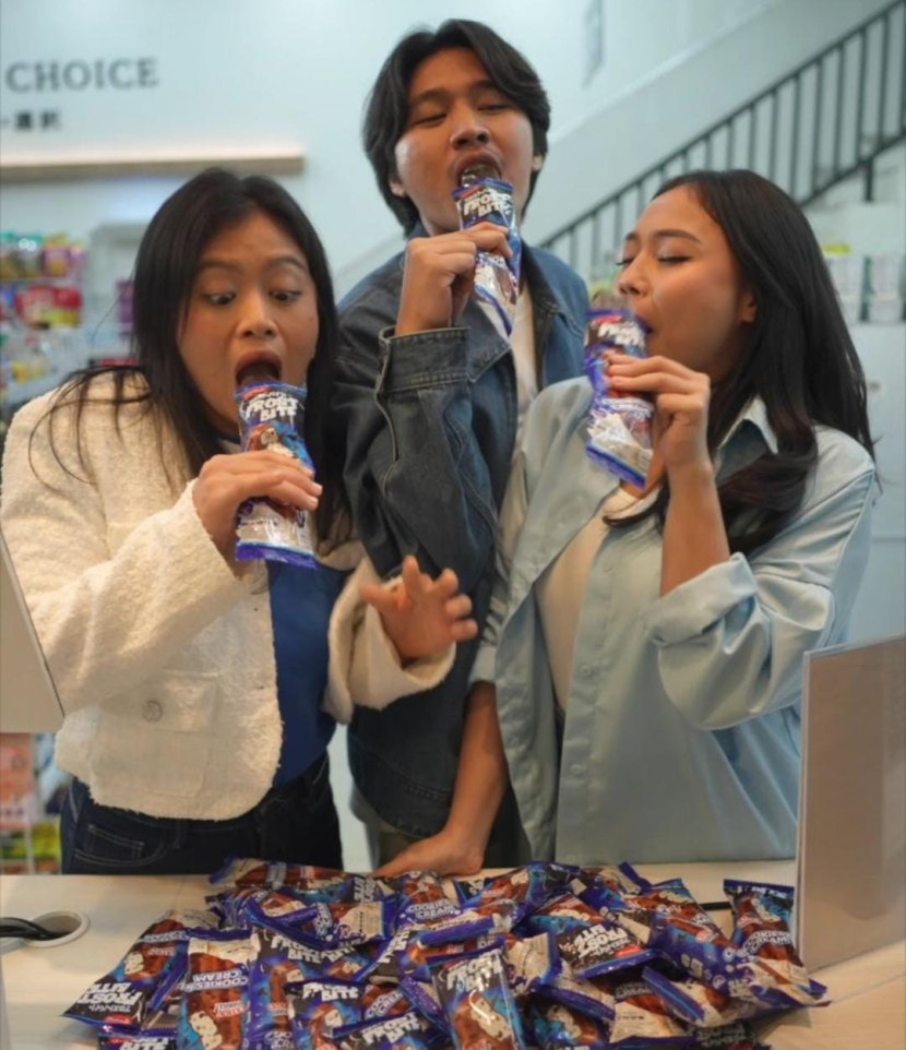 Peluncuran Frostbite Cookies & Cream varian stik ini membuat Frostbite menjadi satu-satunya es krim dengan standar kualitas Jepang yang memiliki varian terlengkap dalam rasa cookies & cream. (Foto: Dok Ruzka Indonesia/Wings)