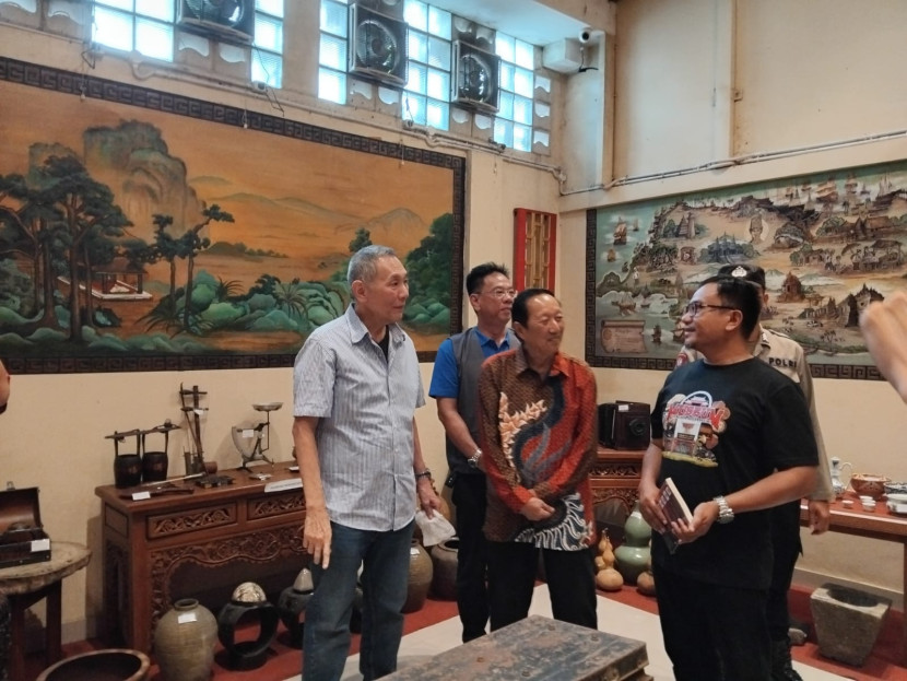 Jusuf Hamka saat mengunjungi Museum Tionghoa di Kota Sukabumi, Sabtu (11/1/2025).