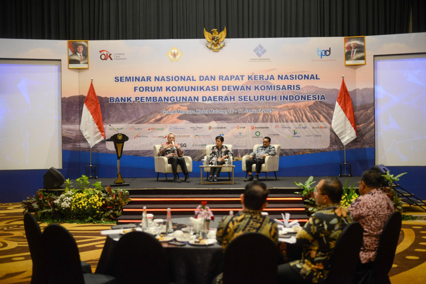 Seminar nasional yang digelar pada Forum Komunikasi Dewan Komisaris Bank Pembangunan Daerah Seluruh Indonesia di Malang, Jumat (17/1/2025). 