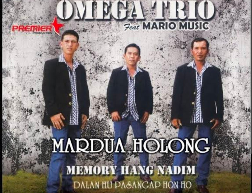 Omega Trio cukup sukses melantunkan lagu Batak bertajuk Mardua Holong. (Foto: Dok RUZKA INDONESIA)