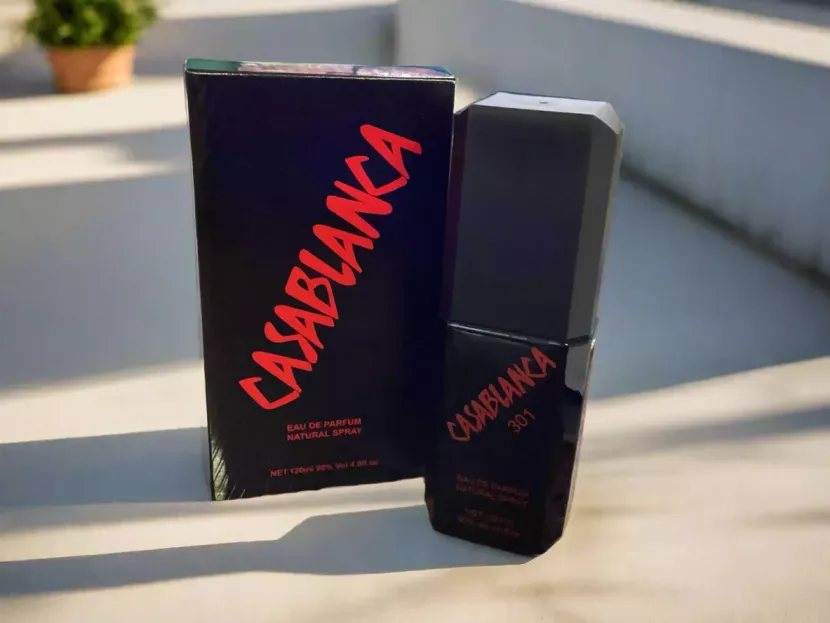 Sablon botol Parfum Casablanca Black 301 Eau de Parfum (sumber: Google/ The Home Expo)