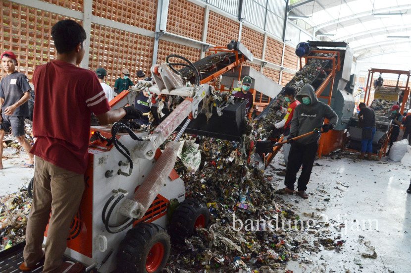 TPST Tegallega, Kota Bandung. Foto: Edi Yusuf