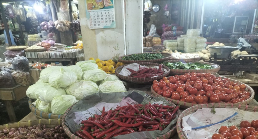 Komoditas sayuran di lapak pedagang Pasar Pelita Kota Sukabumi.