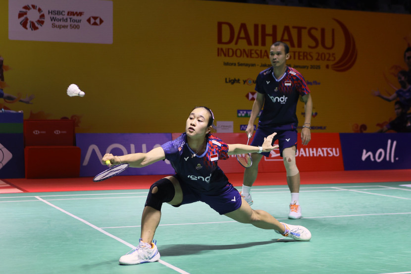 Pasangan baru Rinov Rivaldy/Lisa Ayu Kusumawati terhenti di babak semifinal Indonesia Masters 2025. (PBSI)