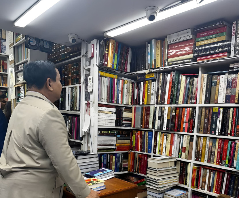 Presiden Prabowo Subianto mengunjungi toko buku di New Delhi, India. Sumber: Seputar Militer