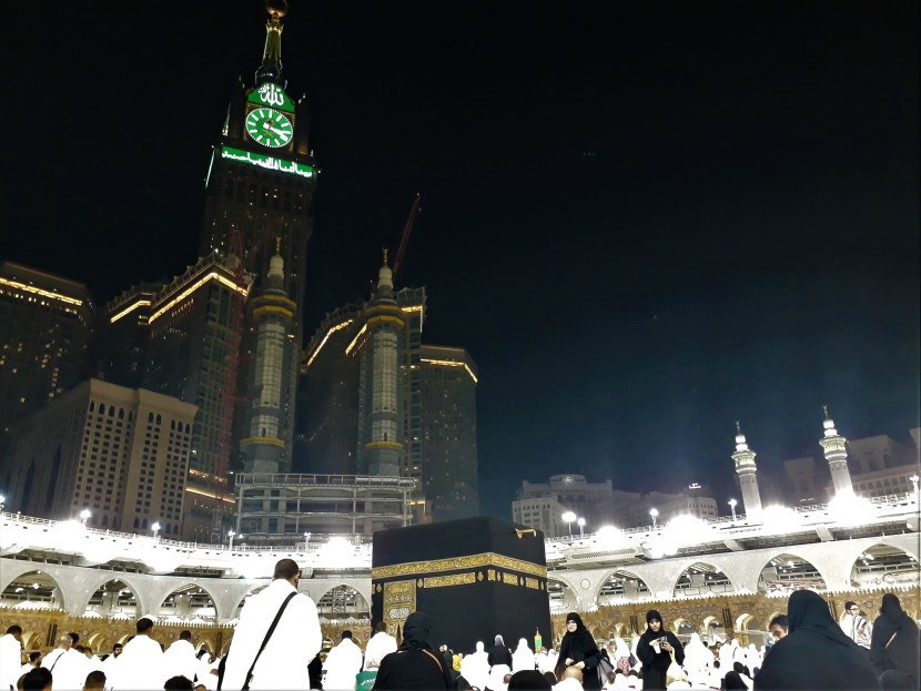 Masjidil Haram di waktu sepertiga malam. (Foto: SumatraLink.id/Mursalin Yasland)