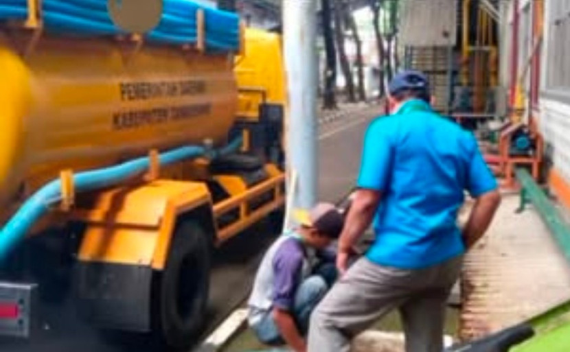 Mobil sedot tinja. (Foto: Dok RUZKA INDONESIA)