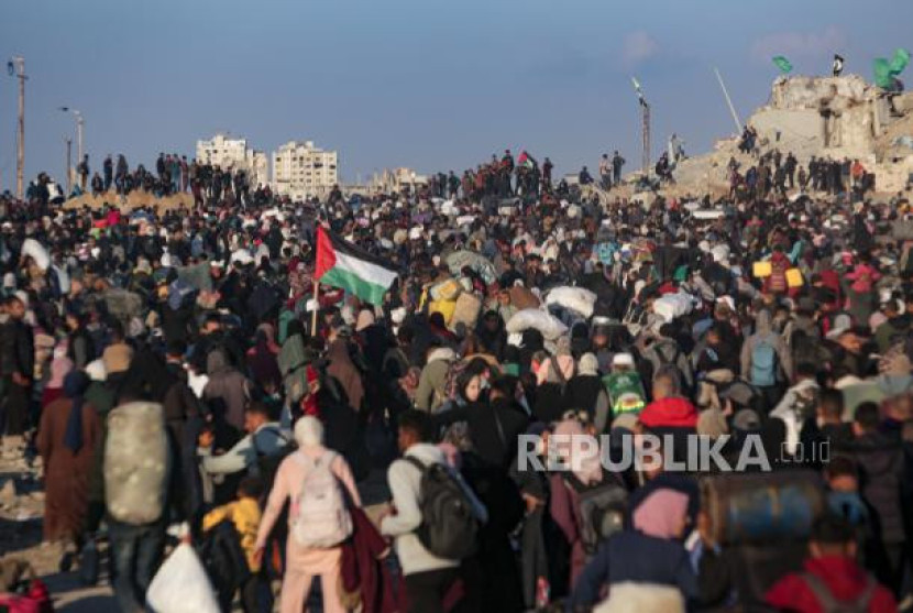 Ribuan warga Palestina tiba di Jalur Gaza.