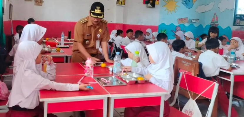 Sebanyak 2.000 anak di Kelurahan Bedahan dapat Makan Bergizi Gratis (MBG). (Foto: Dok Diskominfo Kota Depok)