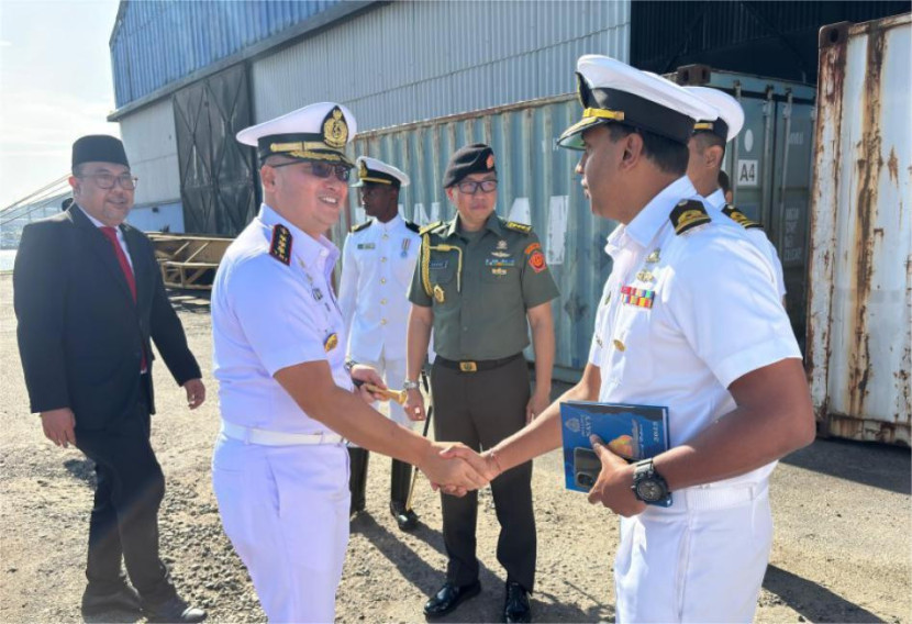 KRI Bung Tomo-357 singgah di Pelabuhan Colombo, Sri Lanka, Jumat (31/1/2025). Sumber: Seputar Militer